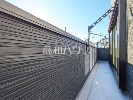 2号棟　バルコニー　【立川市柴崎町５丁目】南向きのバルコニーは日差しもたっぷり注ぎ、お洗濯物もよく乾きます。／撮影日2024/12/16