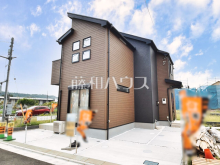 19号棟　外観　【昭島市拝島町５丁目】 現代的なデザイン。直線的ですっきりとしたスクエアなデザインが、お客様のお住まいを都会的に印象づけます。／撮影日2024/08/19