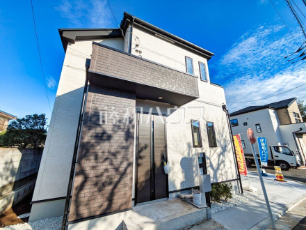 1号棟　外観　【東久留米市中央町５丁目】 周辺環境はもちろん、日当たりや設備仕様など、実際に行ってみないと分からないことも多くございます。営業担当がご案内いたしますので、お気軽にお問い合わせください。 ／撮影日2024/11/11