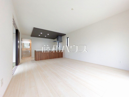 1号棟　リビング　【東久留米市中央町５丁目】／撮影日2024/11/15