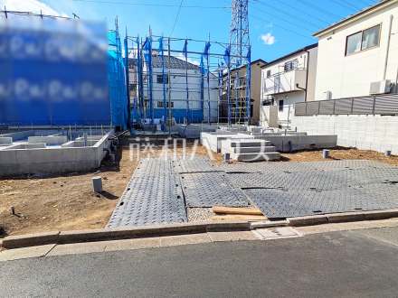 2号棟　外観(画像奥)　【三鷹市深大寺２丁目】／撮影日2025/02/23
