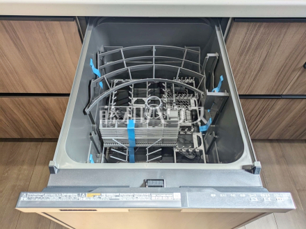 10号棟　食洗機　【富士見市大字水子】
まとめ洗いができ、乾燥まで行ってくれる食器洗い乾燥機で食事の後片付けが楽になります。　／撮影日2024/09/02