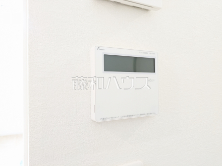 3号棟　床暖房スイッチ　【武蔵野市桜堤３丁目】　乾燥しすぎず、埃も舞わずハウスダストが少ないクリーンな室内をキープする床暖房／撮影日2024/09/27