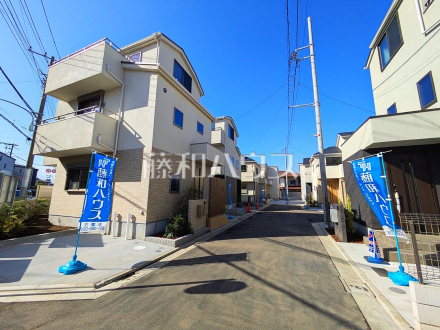 現場風景　【三鷹市北野３丁目】
見学はしたいけど、なかなか時間が取れない…そんな方に出勤前や仕事終わりにマイホームを見学できるサポートをいたします。　／撮影日2025/04/14