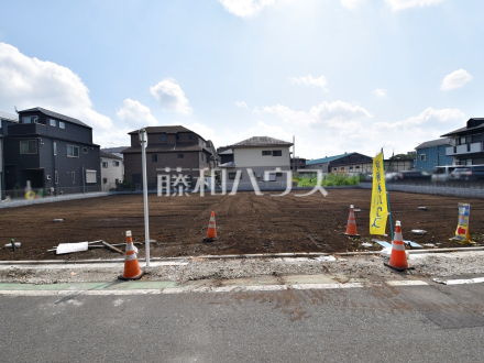 整備された街区、近隣に広がる美しい自然たち。空間のみのこだわりだけではなく、ここに暮らす方々にとって素敵な環境や快適な暮らしを実現します。　【府中市白糸台１丁目】／撮影日2024/08/18