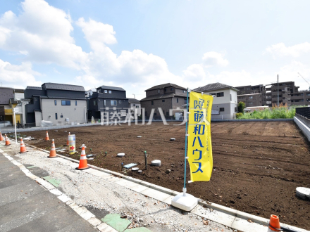 建築条件付売地は建売住宅と注文住宅のいいとこ取り♪ご家族の要望やこだわりを反映させたいけど、そこまで間取りにこだわりはないな・・・。という方にオススメです　【府中市白糸台１丁目】／撮影日2024/08/18