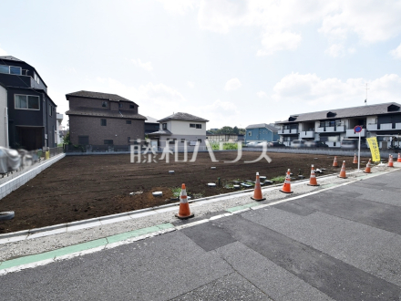 接道状況および現場風景　【府中市白糸台１丁目】／撮影日2024/08/18