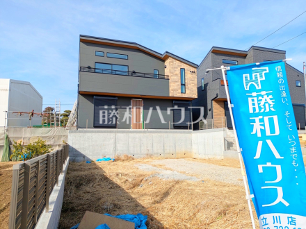 2号棟　外観　【昭島市緑町２丁目】
外壁のコントラストが、訪れるお客様を爽やかに迎えてくれます。　／撮影日2024/12/20