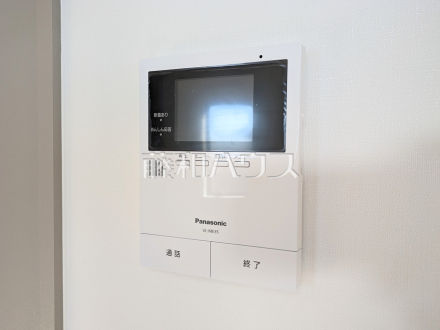 15号棟　TVモニターホン　【昭島市緑町２丁目】　TVモニター付きインターホンのため訪問者がひと目で分かります　／撮影日2025/02/10