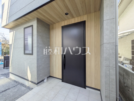 B号棟　玄関　【武蔵野市吉祥寺東町３丁目】／撮影日2025/01/20