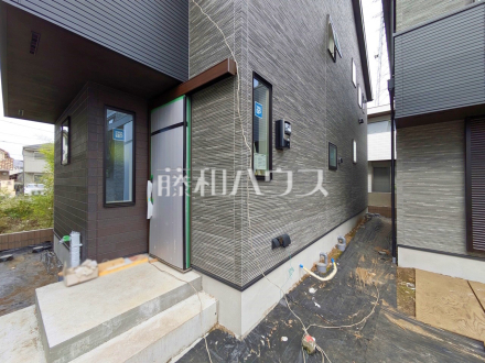 B号棟　玄関　【三鷹市上連雀６丁目】／撮影日2024/11/14
