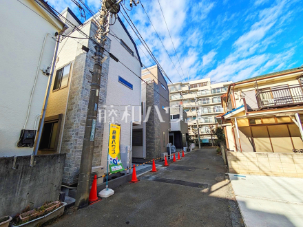 接道状況および現場風景　【国分寺市東恋ヶ窪４丁目】恋ヶ窪駅まで約800m　ゆとりのある朝、疲れ知らずの帰り道、毎日実感満足できます。／撮影日2025/01/04