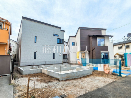 現場風景　【国立市西１丁目】 見学はしたいけど、なかなか時間が取れない・・・そんな方に出勤前や仕事終わりにマイホームを見学できるサポートをいたします。 ／撮影日2025/03/27