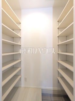２号棟　シューズクローゼット　【小平市花小金井５丁目】／撮影日2025/05/15