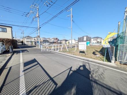 接道状況および現場風景　【東村山市恩多町５丁目】西武新宿線「久米川」駅徒歩20～21分の建築条件付きの売地（全13区画）です♪／撮影日2024/12/19