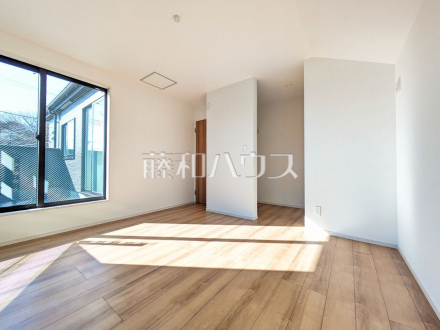 1号棟　居室　バルコニーに面しており、明るく開放的【清瀬市竹丘３丁目】／撮影日2025/02/06