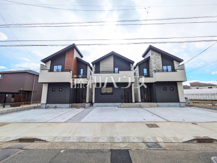 ≪現場風景≫調布市立飛田給小学校まで約380m（徒歩5分）通学を見守るご家族も安心な立地。　【調布市飛田給３丁目】／撮影日2025/02/07