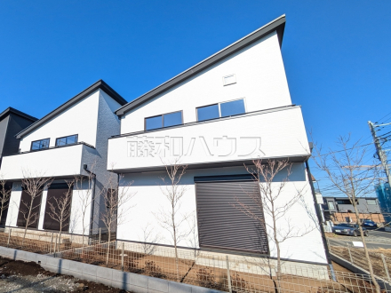 3号棟　外観　【調布市深大寺北町７丁目】
南側が開けているため、お日様の日差しもサンサンと降り注ぎます。　／撮影日2025/01/09