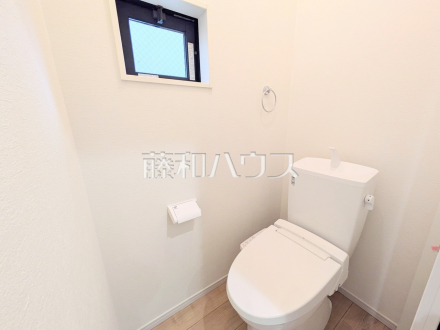 トイレ　【八王子市下柚木２丁目】
ウォシュレット付きトイレ！リビング・お風呂に続いて意外と癒しの空間かも！？　／撮影日2025/02/17