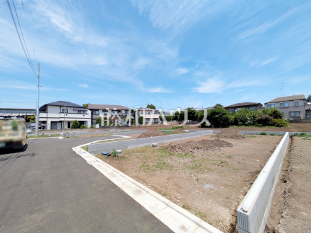 ≪現地外観≫セミオーダー型住宅のご提案です。「こんな部屋を作りたい」「こんな風に暮らしたい」というお客様の夢をぜひお聞かせください。　【調布市富士見町１丁目】／撮影日2025/06/07
