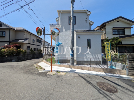接道状況および現場風景　【日野市南平８丁目】／撮影日2025/05/11
