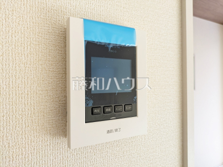 2号棟　TVモニター付インターフォン　【日野市大字日野】　TVモニター付インターフォンのため訪問者がひと目で分かります
／撮影日2025/03/01