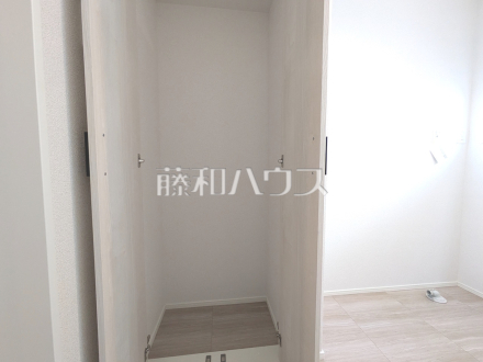 1号棟　洗面室 / リネン庫　【東村山市廻田町３丁目】／撮影日2025/03/10