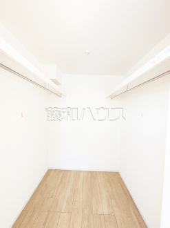ウォークインクローゼット　【府中市西府町４丁目】／撮影日2025/02/07