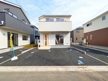 5号棟　外観　【小平市上水新町２丁目】
お住まい探しは、家の良し悪しだけでなく周辺環境も重要なポイントです。ぜひ一度お客様の目でご覧ください。　／撮影日2025/03/27