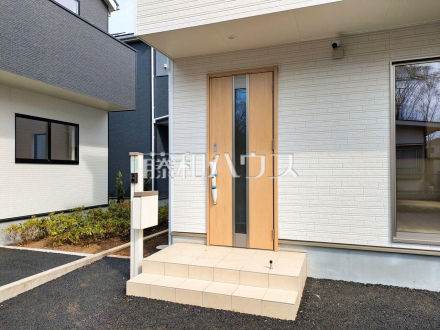 5号棟　玄関　【小平市上水新町２丁目】／撮影日2025/03/27