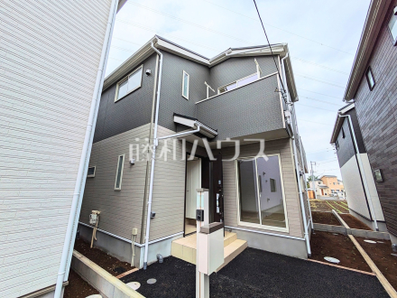 6号棟　外観　【小平市上水新町２丁目】
見学はしたいけど、なかなか時間が取れない…そんな方に出勤前や仕事終わりにマイホームを見学できるサポートをいたします。　／撮影日2025/04/25
