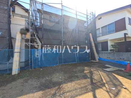 現在建築中につき、完成後には確認できなくなる構造部分などがご覧いただけます。完成後の内覧とは違った視点での現地見学が可能です。【東村山市諏訪町１丁目】B号棟　外観　　／撮影日2025/05/08