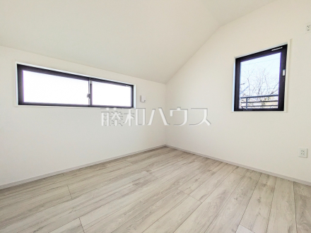 1号棟　居室　【八王子市清川町】2面採光で明るく風通しの良いお部屋
／撮影日2025/03/14