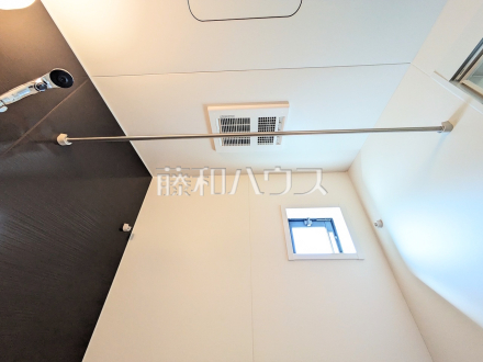 1号棟　浴室換気乾燥機　【八王子市清川町】　 浴室換気乾燥機を使用すると浴室がジメジメしないので、お掃除が楽になるというメリットもございます！ ／撮影日2025/03/14