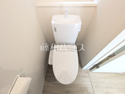 1号棟　トイレ　【八王子市清川町】少ない水でも常にキレイを保ち、汚れが付きにくいトイレ！　／撮影日2025/03/14
