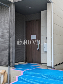 2号棟　玄関へのアプローチ　【八王子市清川町】／撮影日2025/03/24