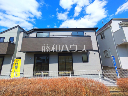 ≪2号棟　外観≫太陽に愛され、日当り・通風に優れた魅力的で快適さを追求した邸宅。ここに住むからこそ意味がある。そんな特別感に浸ってみませんか。【府中市新町１丁目】／撮影日2025/03/20