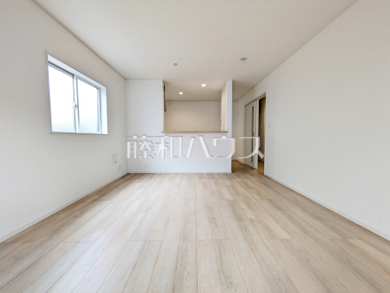 1号棟　リビング　【調布市深大寺北町４丁目】／撮影日2025/02/03
