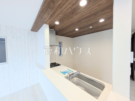 2号棟　キッチン　【八王子市石川町】／撮影日2025/02/21