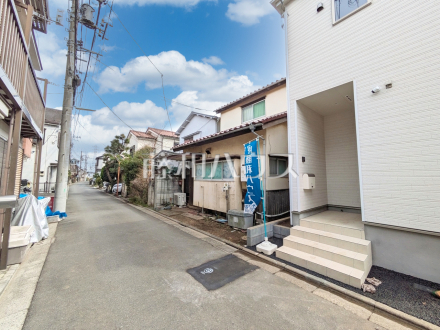 生活に溶け込むシンプルなデザインの外観が魅力の新邸です。【練馬区西大泉４丁目】／撮影日2025/03/28