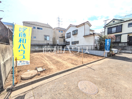 現地写真　【東村山市秋津町５丁目】
前面道路は約5mあるので、運転が少し苦手な方でも運転・駐車がしやすそうですね。 ／撮影日2025/03/02