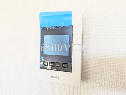 2号棟　TVモニター付きインターホン　【八王子市石川町】　TVモニター付きインターホンのため訪問者がひと目で分かります　／撮影日2025/03/21