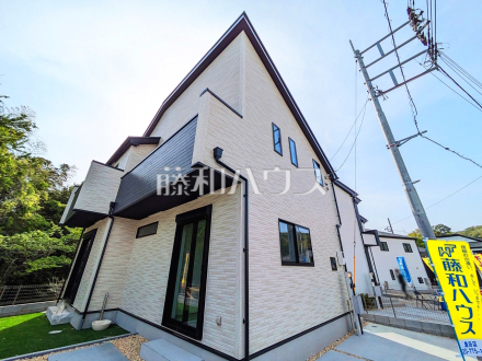 2号棟　外観　【八王子市石川町】
生活に溶け込むシンプルなデザインの外観が魅力の新邸です。　／撮影日2025/03/21