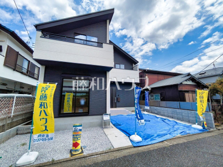 ≪現地外観≫太陽に愛され、日当り・通風に優れた魅力的で快適さを追求した邸宅。ここに住むからこそ意味がある。そんな特別感に浸ってみませか。【府中市栄町１丁目】／撮影日2025/06/01
