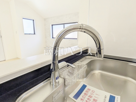 いつでもおいしいお水が飲める浄水器一体型水栓も完備　【武蔵野市吉祥寺南町５丁目】／撮影日2025/05/03