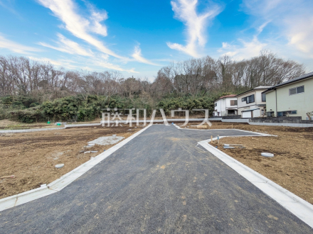 接道状況および現場風景　【八王子市元八王子町２丁目】／撮影日2025/03/13