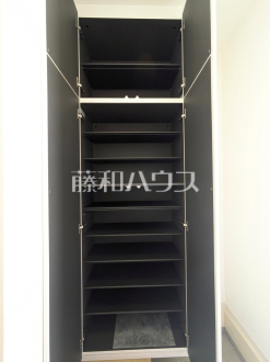 シューズインクローゼット　【東村山市萩山町１丁目】／撮影日2025/05/08