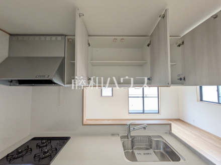キッチン収納　上部【小平市上水新町３丁目】／撮影日2025/04/20