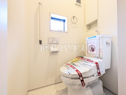 9号棟　トイレ　【小平市小川町１丁目】
きれいでさわやか、ウォシュレット付きトイレ　／撮影日2025/04/25