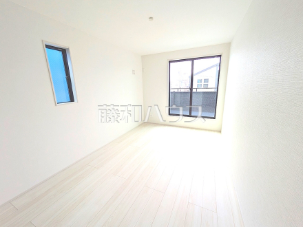 10号棟　居室　【小平市小川町１丁目】
部屋の雰囲気や広さ・眺望・間取りの使い勝手など、是非一度、ご自身の目で確かめてみてください。　／撮影日2025/04/06